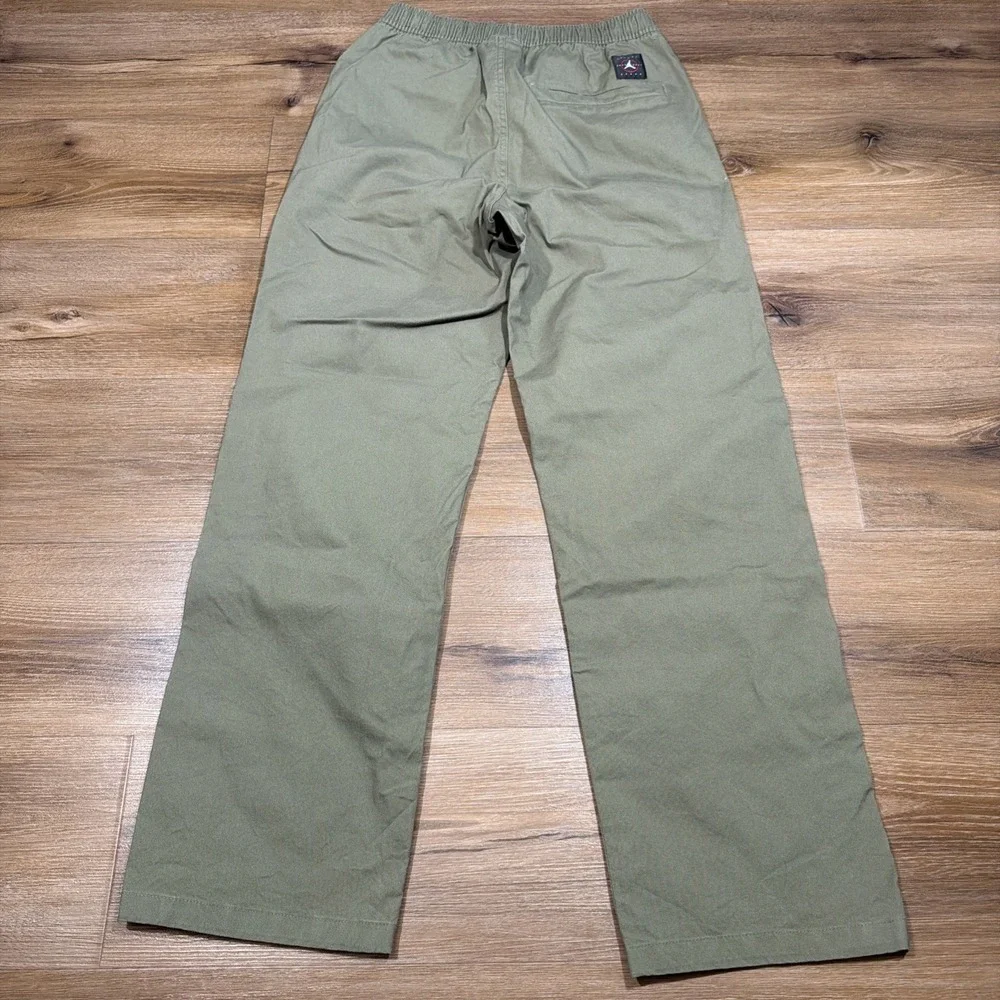 Air Jordan Essentials Pants Men's SMALL Green Woven Standard Fit HF9329-222
